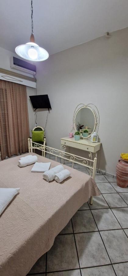 Voula'S Apartment เอลาฟอนนิซอส ภายนอก รูปภาพ